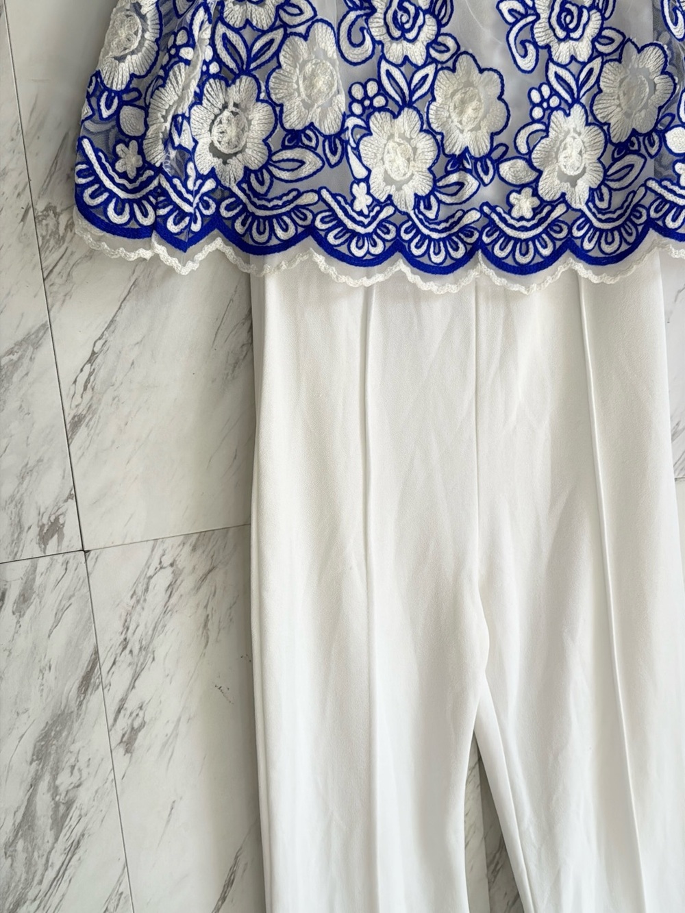 White Off-Shoulder Blue Floral Embroidery Ruffle Jumpsuit SZ M - Picture 3 of 7